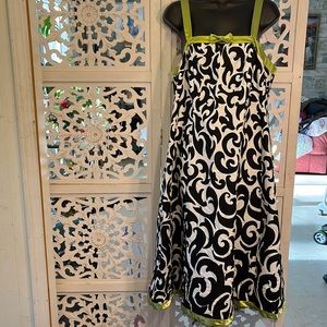 Robbie Bee- beautiful 14 wide dress. Removable straps.